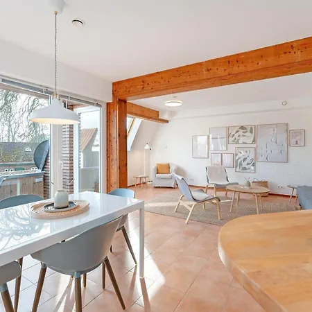 Zur Wiese 17 Lupine Bosau